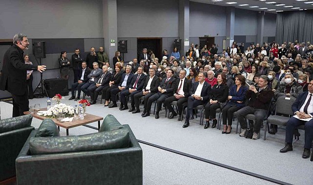 Başkan Seçer: "Mersin'i kültür, sanat ve festival kenti olarak görmekten mutluluk duyuyorum"
