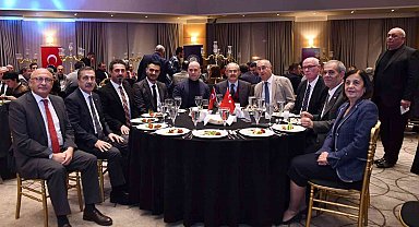 Belediye başkanları, milletvekilleri ve basın emekçileri '10 Ocak Çalışan Gazeteciler Günü' yemeğinde bir araya geldi