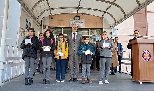 Bu yarışmada öğrenciler okudukları kitaplarla yarıştı
