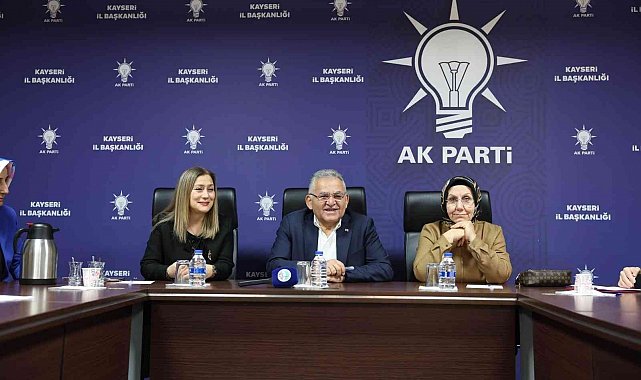 Büyükkılıç, AK Parti Kayseri İl Kadın Kolları Üyeleri ile istişare toplantısı gerçekleştirdi
