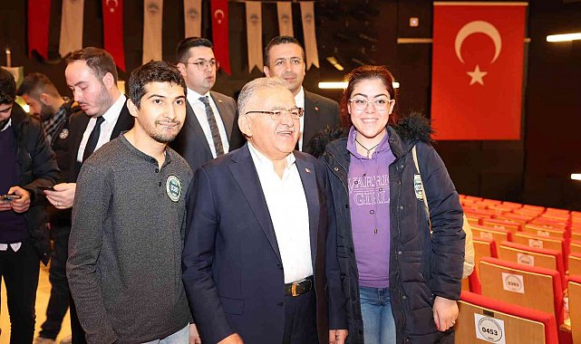 Büyükşehir'in Kitap Okuma Yarışması'na yoğun ilgi