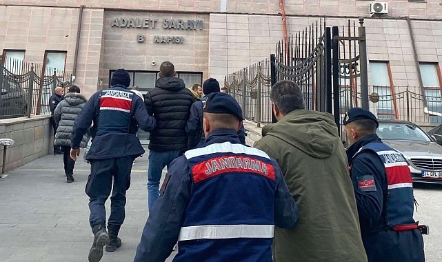 Cinayet şüphelisi 2 kişi jandarma ekiplerince yakalandı