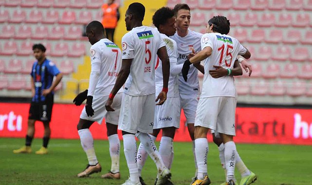 Clinton N'Jie gol sayısını 3'e yükseltti