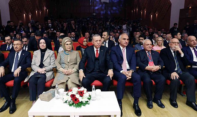 Cumhurbaşkanı Erdoğan: "Sanatı belli kalıplara, belli dayatmalara hapseden ideolojik yaklaşımları kabul etmiyoruz"