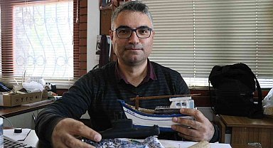 Denizden çıkan odunları sanata dönüştürüyor
