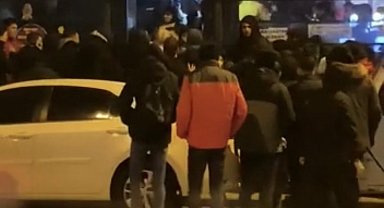 Derbi izleyen taraftarlar ile Eskişehirsporlu taraftarlar arasında kavga çıktı