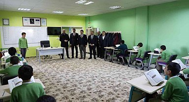 Develi protokolünden Numan Cebeci Ortaokulu öğrencilerine motivasyon ziyareti