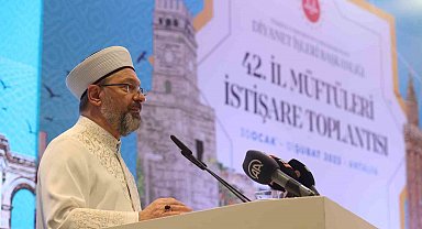 Diyanet İşleri Başkanı Erbaş: "İslam'a yapılan saldırılara karşı savunmayı son nefesimize kadar sürdüreceğiz"
