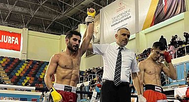 Emre Karaca Türkiye Açık Kick Boks Turnuvası'na damgasını vurdu