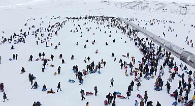 Erciyes'e sömestirde turist akını
