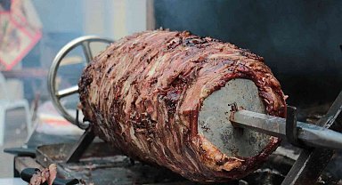 Erzurumlular memleket havası solumak için 2. Erzurum Cağ Kebabı Festivali'ne akın etti