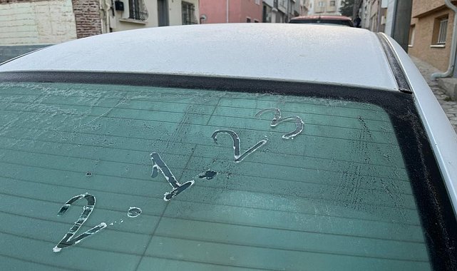Eskişehir'de kar yok buz var