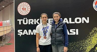 Eskişehirli sporcular Salon Şampiyonası'na damga vurmaya devam ediyor