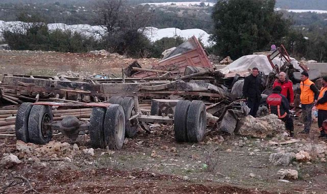 Freni patlayan sondaj kamyonu otomobile çarptı: 1 ölü, 1 ağır yaralı