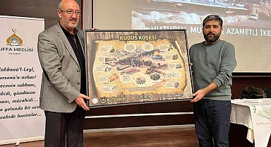 GazeteciYazar ve Savaş Muhabiri Adem Özköse'den duygu yüklü konferans