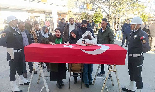 Hayatını kaybeden polis memuru toprağa verildi