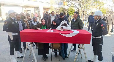 Hayatını kaybeden polis memuru toprağa verildi