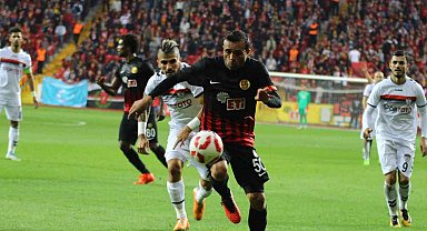 Hürriyet Gücer'den Eskişehirspor için kritik imza