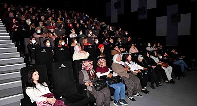 İlk kez sinemada film izlediler
