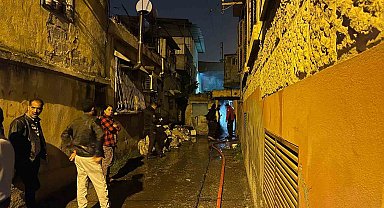 İtfaiye ekipleri yangında 5 çocuğu kurtardı