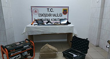 Jandarma ekiplerinden kaçak kazıya suçüstü