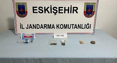 Jandarma ekiplerinden uyuşturucu madde satıcılarına operasyon