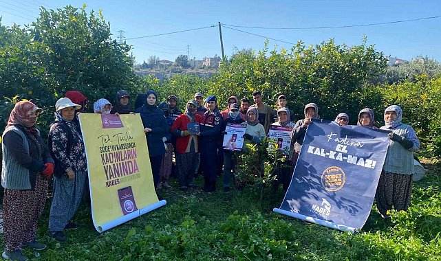 Jandarma limon bahçesinde işçilere 'Kadına El Kalkamaz' projesini anlattı