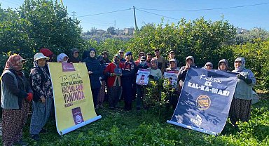 Jandarma limon bahçesinde işçilere 'Kadına El Kalkamaz' projesini anlattı