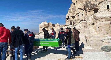 Kaleden düşen genç öldü