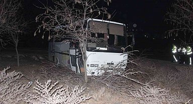 Karaman'da freni patlayan işçi midibüsü şarampole sürüklendi: 7 yaralı