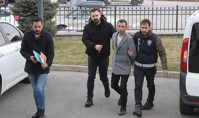 Karaman'da telefon işletmecisi anneyi bıçakla yaralayıp oğlunu öldüren zanlı tutuklandı