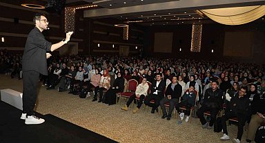 Karatay'da "Gençlerle Bir Başka Motivasyon Buluşmaları" başladı