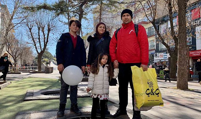 Karnesini alan park ve oyun alanlarını doldurdu