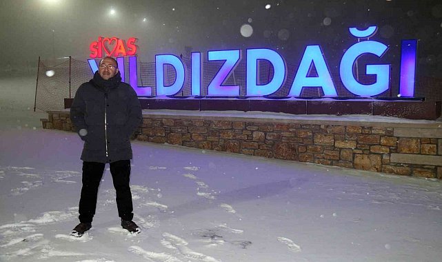 Kayak merkezinde özlenen kar yağdı