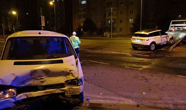 Kayseri'de cip ile ticari araç çarpıştı: 7 yaralı
