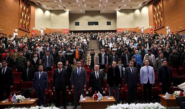 KAYÜ Rektörü Karamustafa, Lise Öğrencileriyle Söyleşi Etkinliğinde Buluştu
