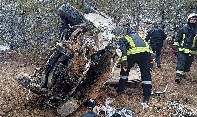 Kaza sonrası kamyonette sıkışan sürücüyü itfaiye kurtardı