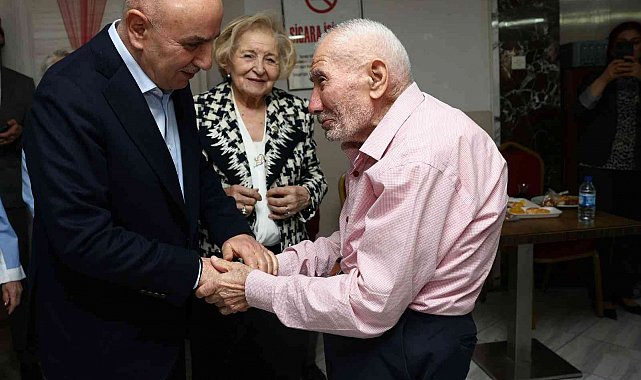 Keçiören Belediye Başkanı Altınok, huzurevinde yeni yılı kutladı