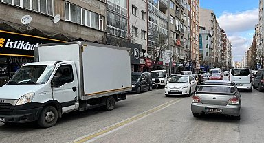 Kent merkezinde trafik problemi her geçen gün artıyor