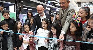 Kocasinan'da geleceğin ressamları görücüye çıktı