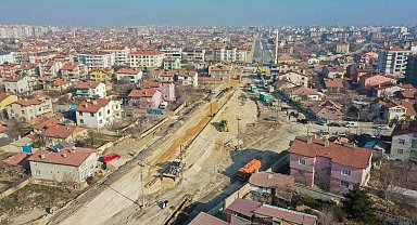 Konya'da Alparslan Türkeş Caddesinde çalışmalar sürüyor