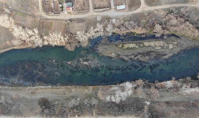 Kuraklık, Türkiye'nin en uzun nehrini etkiledi: Su seviyesi azalan Kızılırmak'ta adacıklar ortaya çıktı