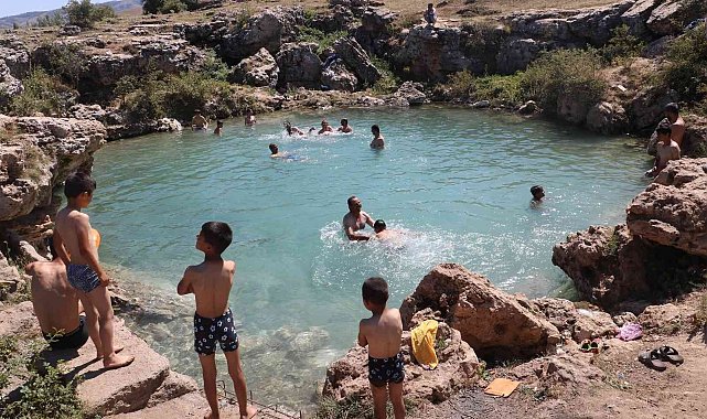 Kuraklık Uyuz Gölü'nü de vurdu