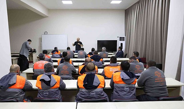 Melikgazi'de belediye-üniversite işbirliği ile personele eğitim veriliyor