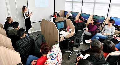 MERCEK kursları ile ön muhasebe öğreniyorlar