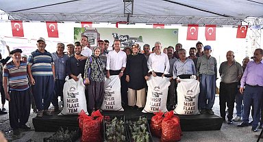 Mersin Büyükşehir Belediyesinden üreticiye destek sürüyor