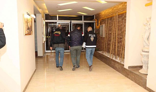 Mersin'de FETÖ operasyonu: 14 gözaltı