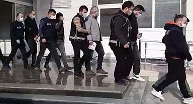 Mersin'de FETÖ operasyonu: 5 tutuklama