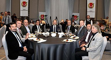 Mersin'de gazeteciler 10 Ocak balosunda bir araya geldi
