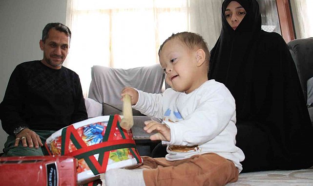 Minik Muhammet yaşama tutunmak için ilik nakli bekliyor